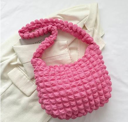 Quilted Dumpling Tote Bag — Chic Everyday Shoulder Bag with Interior Organizer